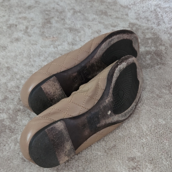 AGL Tan and Black Leather Flats - Picture 6 of 10